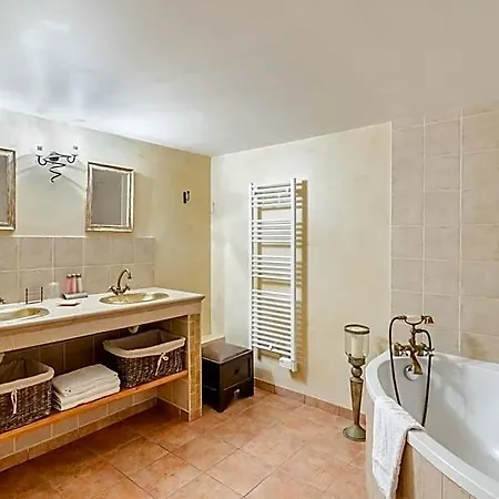 Alojamento de Acomodação e Pequeno-almoço La Bastide De Font Clarette 4*