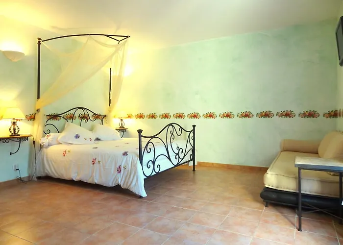Bed & Breakfast La Bastide De Font Clarette 4*